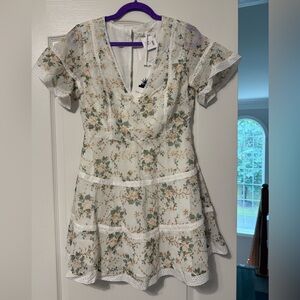NWT Here Comes the Sun White Floral Embroidered Dress – Size M